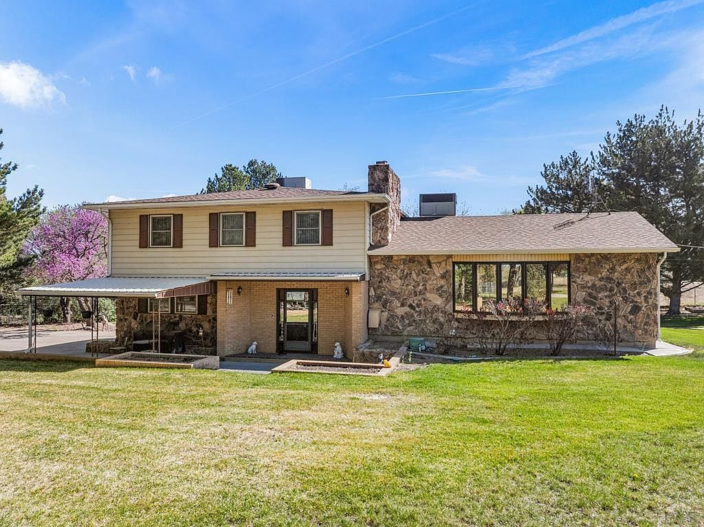 812 30th Ln Pueblo