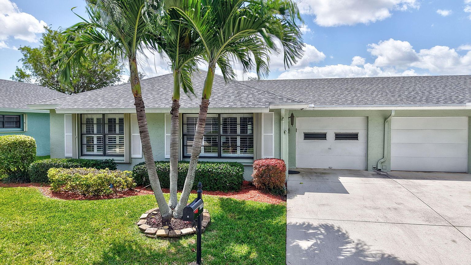 9800 Tabebuia Tree Drive, Boynton Beach, FL 33436